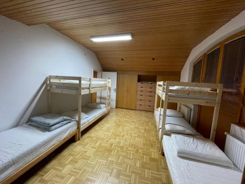 Buzahouse Hostel ลูบลิยานา ภายนอก รูปภาพ